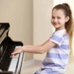 Calabasas - kids learn to play the piano