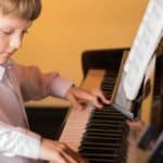 beginner piano lessons in Oak Park for children