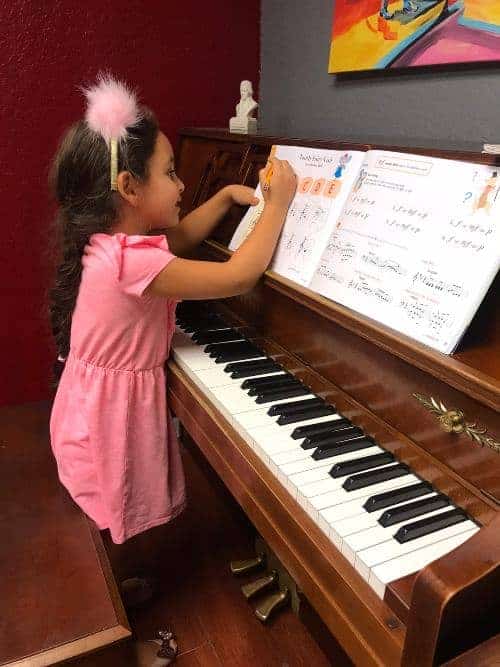 The best music lessons for your child with the  California Music Academy:  piano, singing and guitar lessons at home