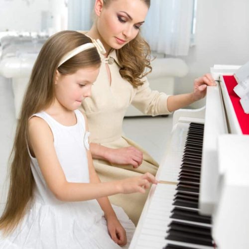 Beverly Hills Piano Lessons for Kids in the comfort of your home